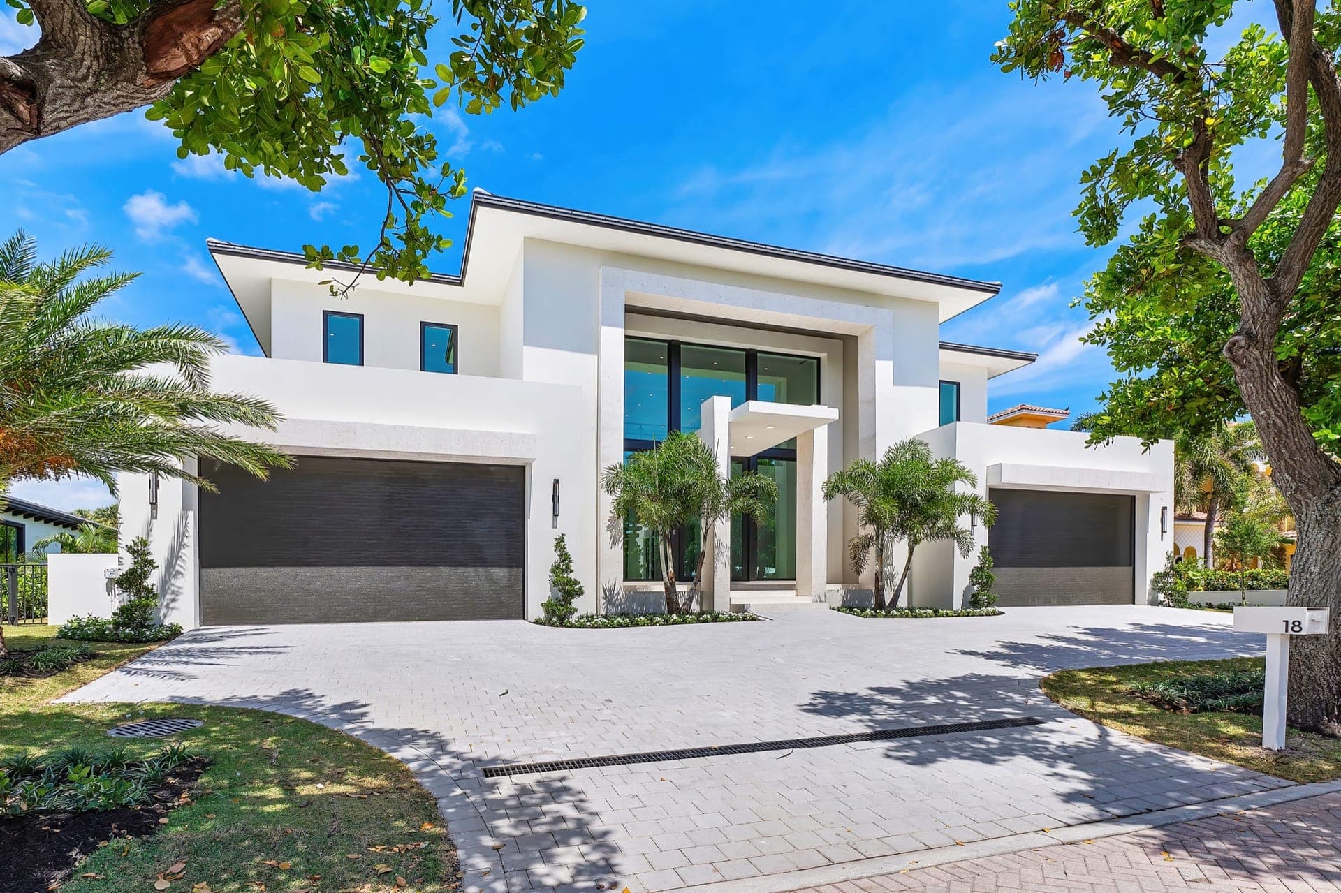 18 E Ocean Avenue | Coastal by SouthShore Builders