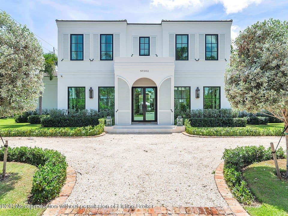 302 E Lakewood Rd | Luxury Estate by SouthShore Builders