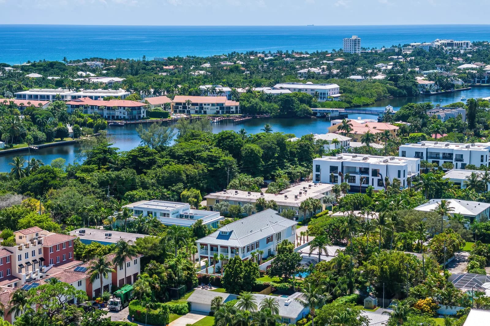 Concrete Block vs. Wood Frame: Which Is Better for South Florida? | SouthShore Builders blog