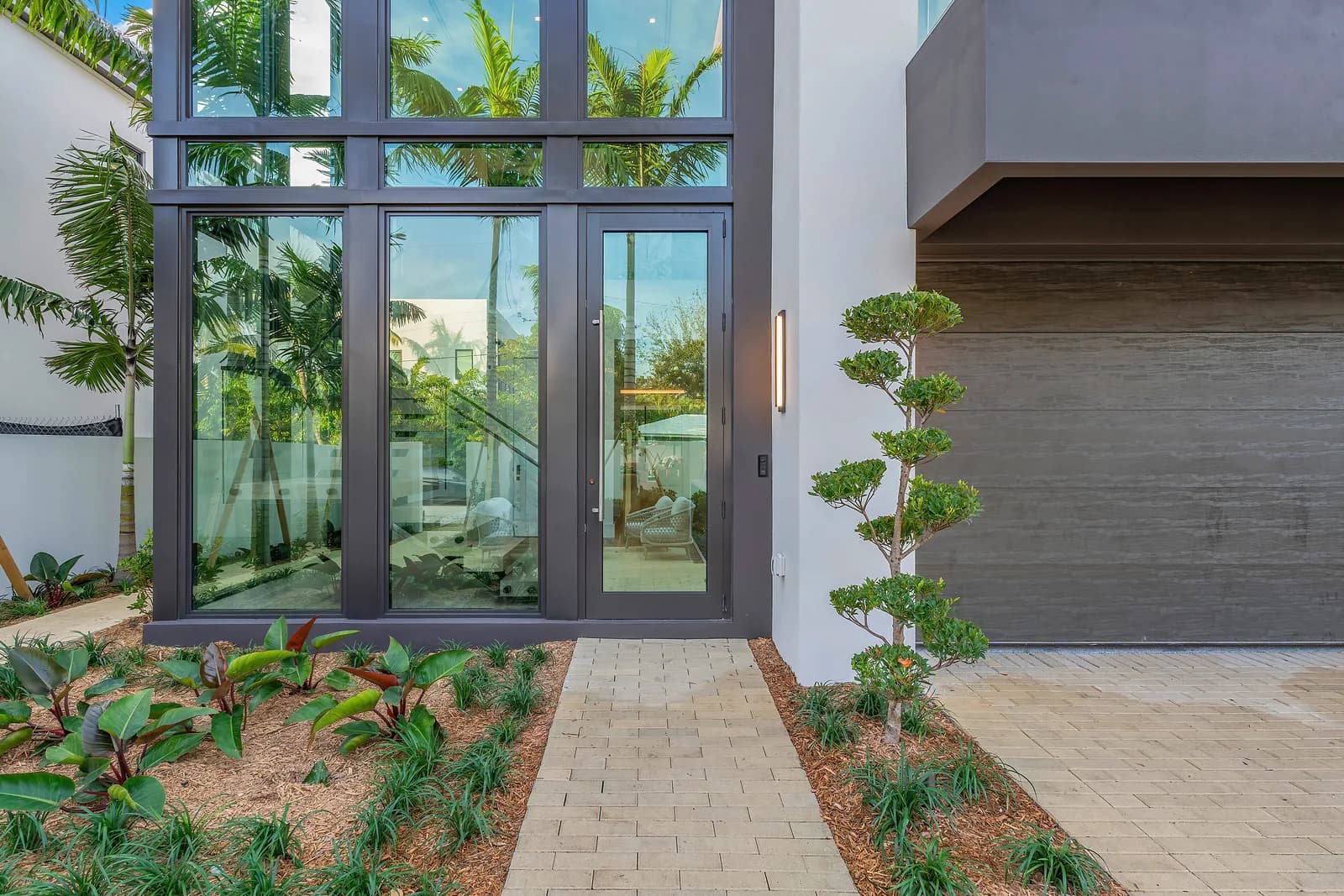 Completed work at a custom home in South Florida by SouthShore Builders