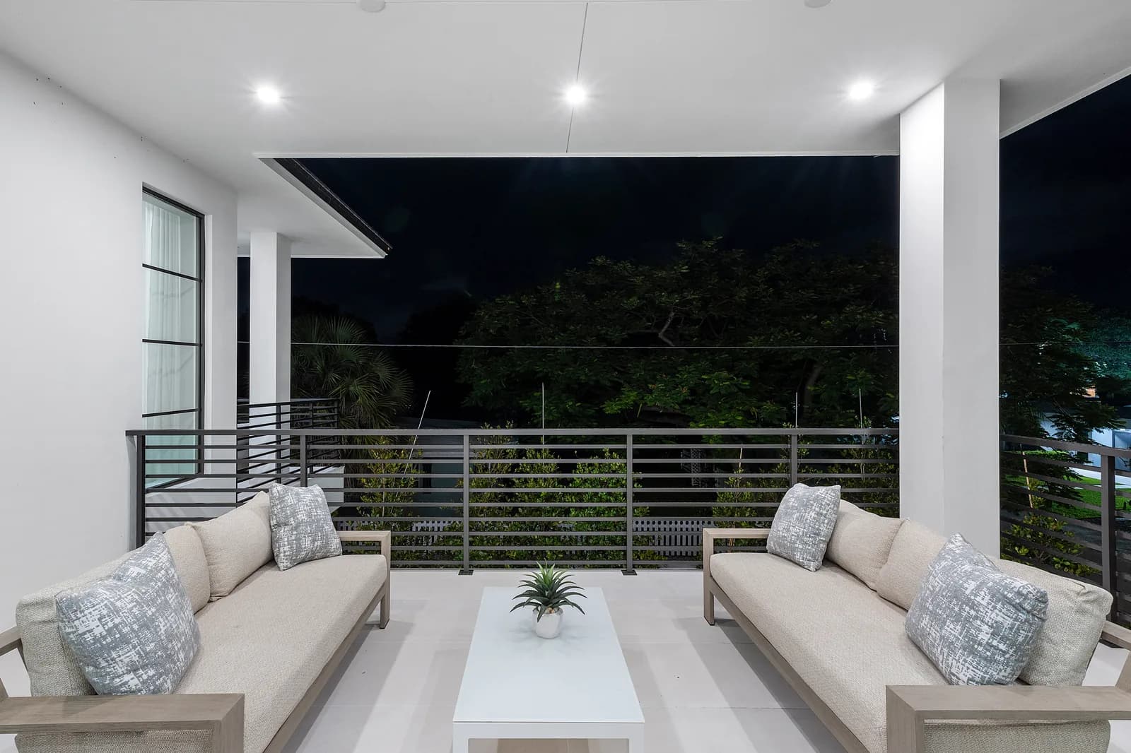 Primary Suite and Bathroom Renovations That Hold Their Value in Coastal Palm Beach County | SouthShore Builders blog